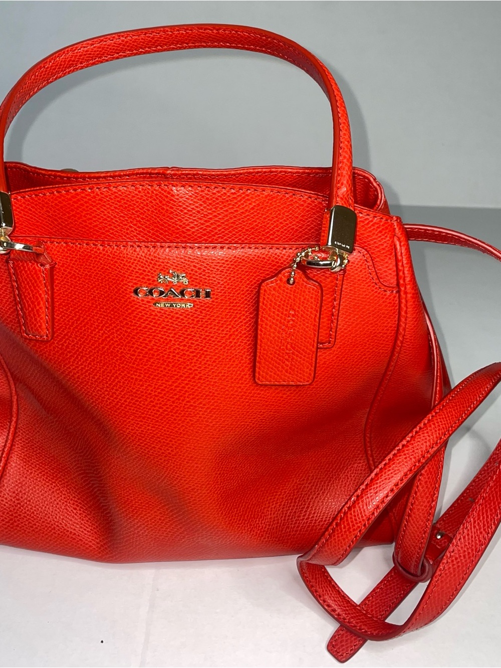 Authentic Coach Small Kelsey Pebble Leather Satchel Red Crossbody - Picture 2 of 6